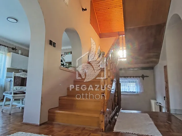 Eladó ház Járdánháza 240 nm