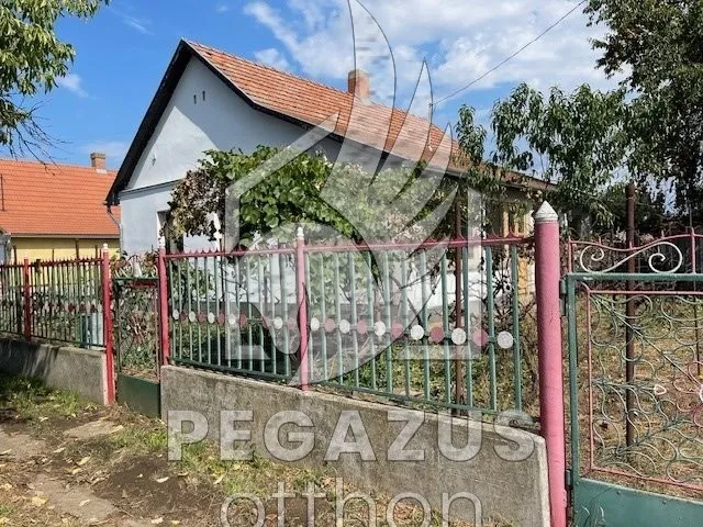Eladó ház Tiszaszentimre, Széles út 70 nm