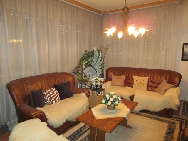 Eladó ház Ózd, Március 15 út  202 nm