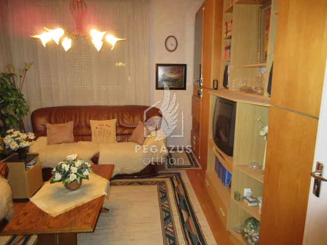 Eladó ház Ózd, Március 15 út  202 nm