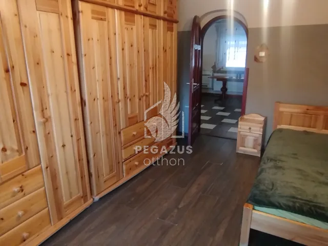 Kiadó ház Ózd, Bolyki főút 80 nm