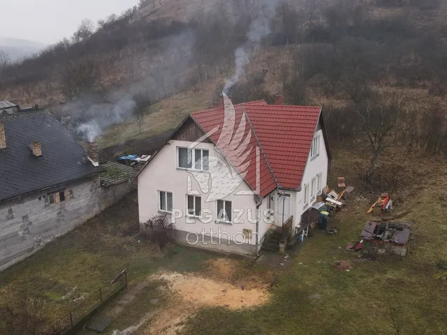 Eladó ház Arló 145 nm