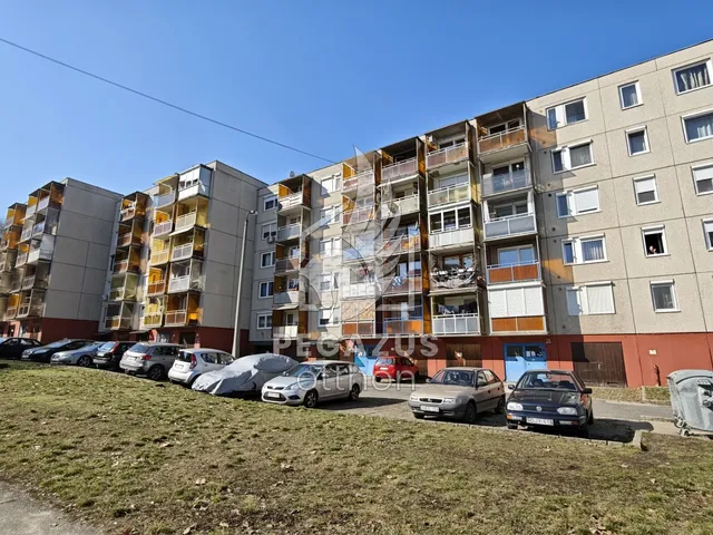 Eladó lakás Ózd, Szent István út 73 nm