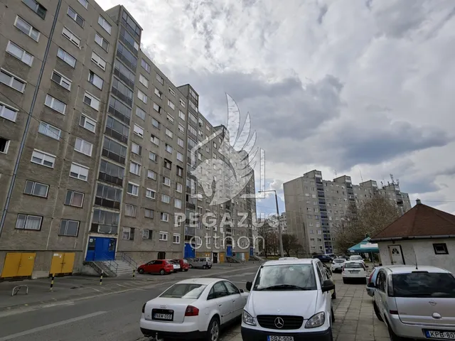 Eladó lakás Ózd, Nemzetőr út 52 nm