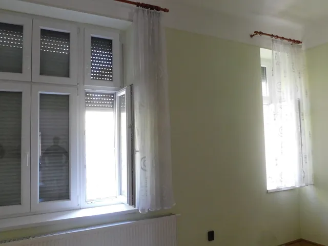 Eladó lakás Szeged, Belváros, Moszkvai krt 72 nm