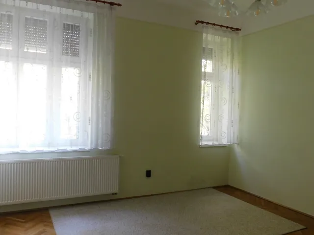 Eladó lakás Szeged, Belváros, Moszkvai krt 72 nm