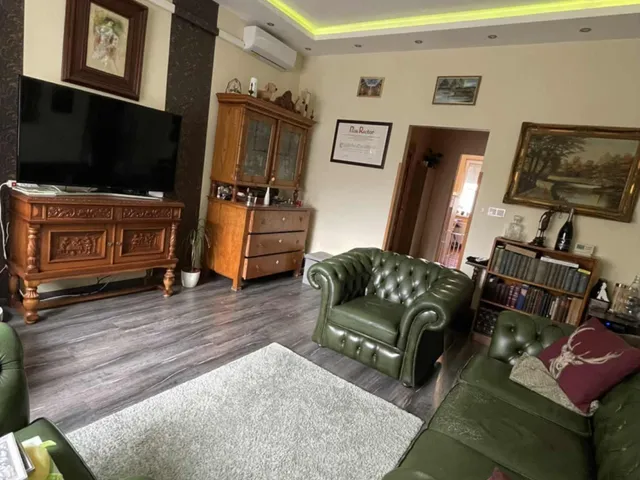 Eladó lakás Szeged, Belváros, Osztrovszky 68 nm