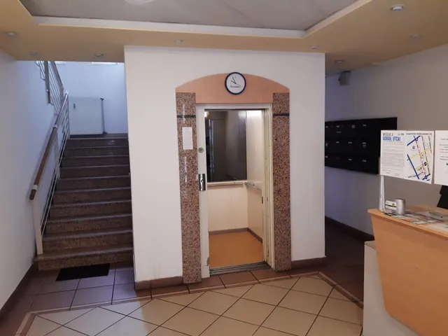 Kiadó kereskedelmi és ipari ingatlan Szeged, Belváros, Gogol utca 3 82 nm