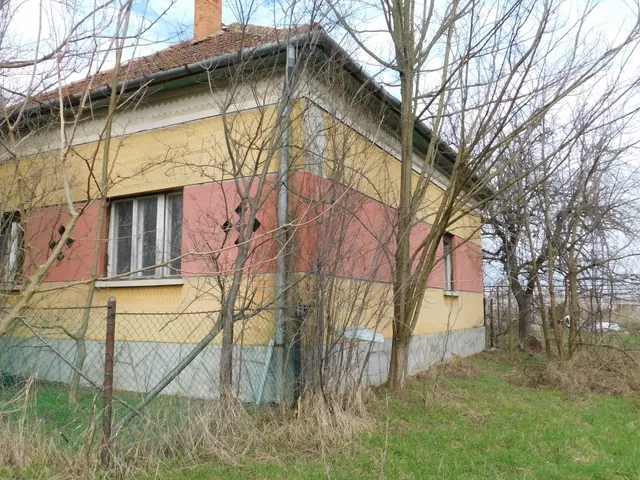 Eladó mezőgazdasági ingatlan Ópusztaszer 120 nm