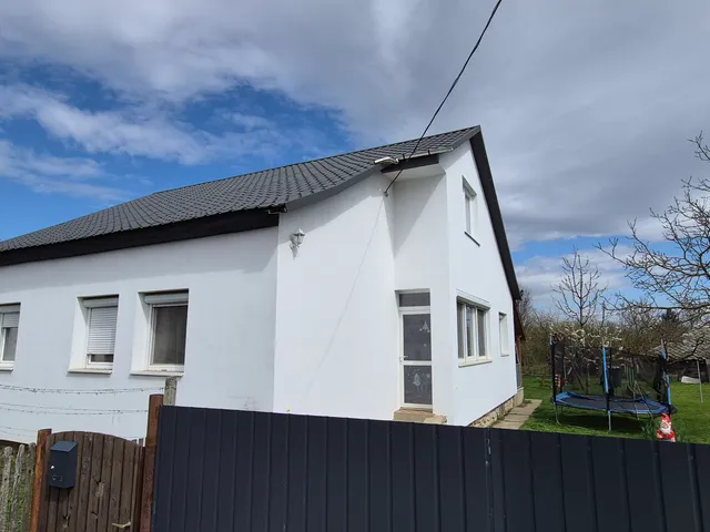 Eladó ház Bőcs 120 nm