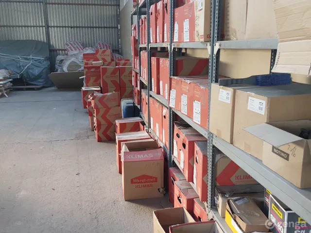 Kiadó kereskedelmi és ipari ingatlan Győr, Révfalu 110 nm