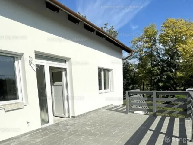 Eladó lakás Darnózseli 104 nm