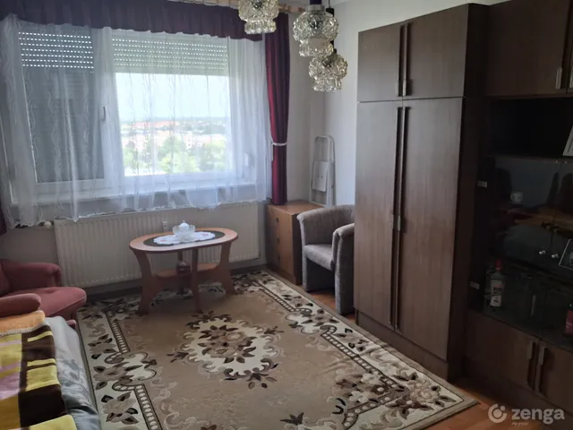 Eladó lakás Győr, Adyváros 35 nm