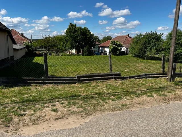 Eladó telek Ceglédbercel 592 nm
