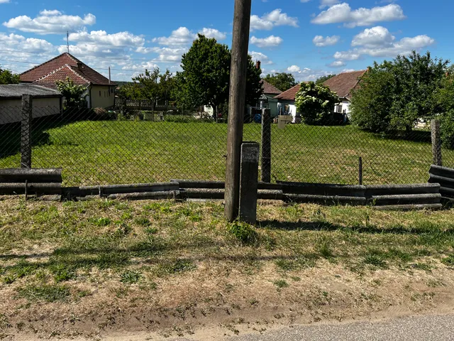 Eladó telek Ceglédbercel 592 nm