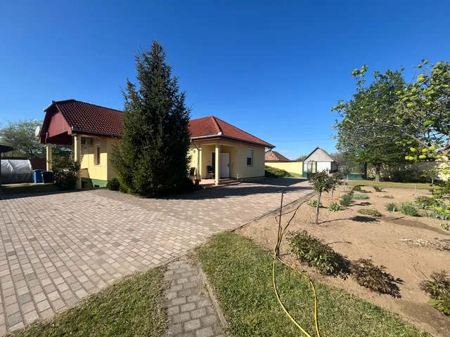 Eladó ház Albertirsa 160 nm