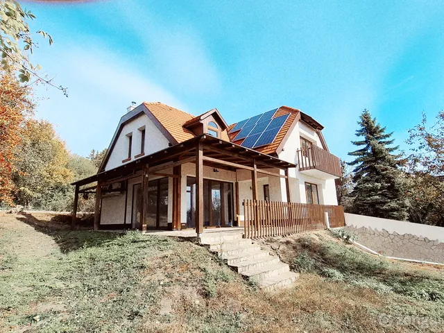 Eladó ház Szentendre, Szarvashegy, Szarvashegyi út 43 267 nm