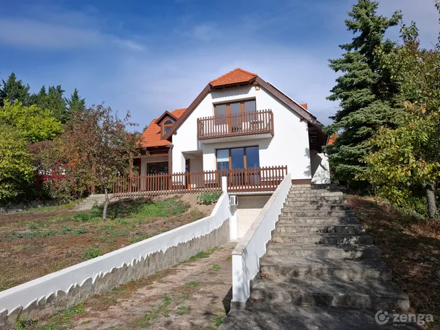 Eladó ház Szentendre, Szarvashegy 267 nm