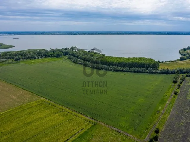 Eladó telek Sarud 130842 nm