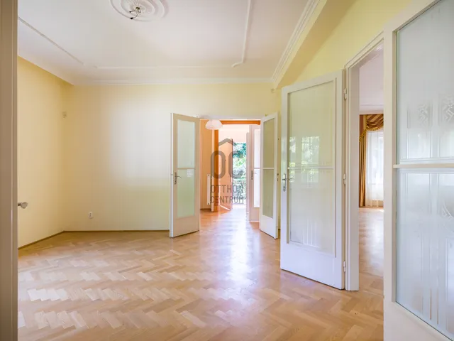 Eladó ház Budapest XII. kerület 332 nm