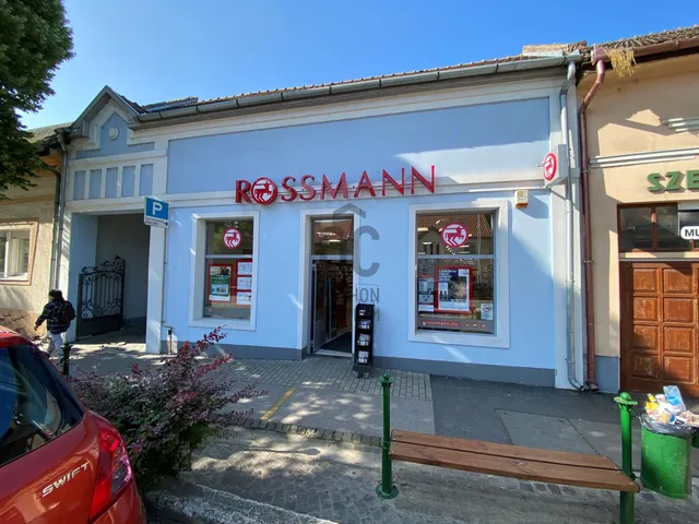 Eladó kereskedelmi és ipari ingatlan Aszód 350 nm