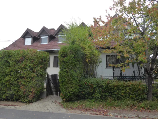 Eladó ház Budapest II. kerület, Pesthidegkút-Ófalu 150 nm