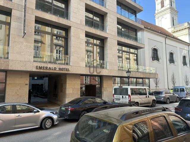Eladó kereskedelmi és ipari ingatlan Budapest V. kerület, Belváros 27 nm
