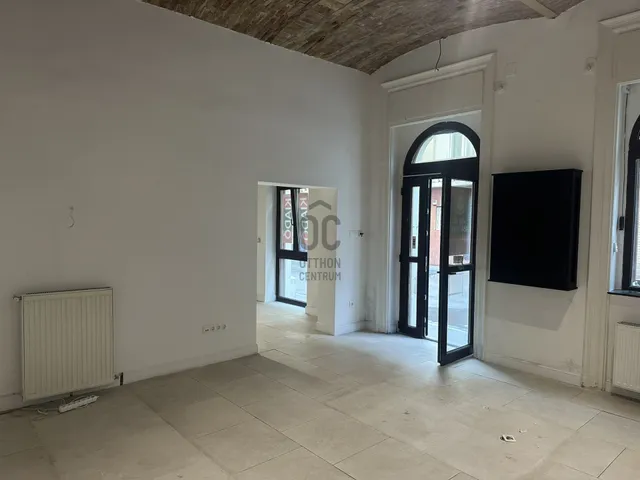 Eladó kereskedelmi és ipari ingatlan Budapest VI. kerület 85 nm