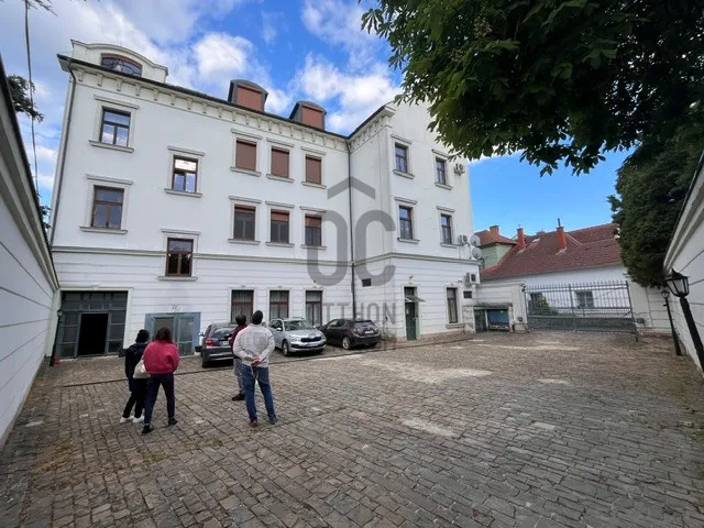 Eladó kereskedelmi és ipari ingatlan Keszthely 285 nm