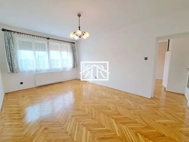 Kiadó lakás Szeged, Belváros, Juhász Gyula utca 56 nm