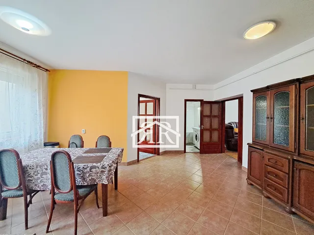 Kiadó lakás Szeged, Belváros, Kossuth Lajos sugárút 18-20 79 nm