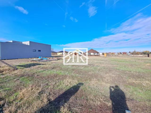 Eladó telek Deszk 827 nm