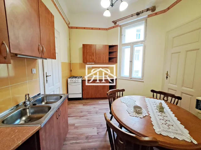 Kiadó lakás Szeged, Rókus, Kossuth Lajos sgt 48 nm