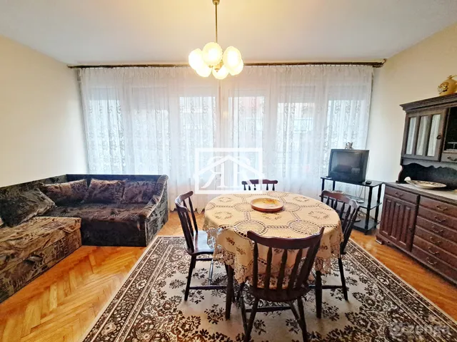 Eladó lakás Szeged, Belváros, Hullám utca 97 nm