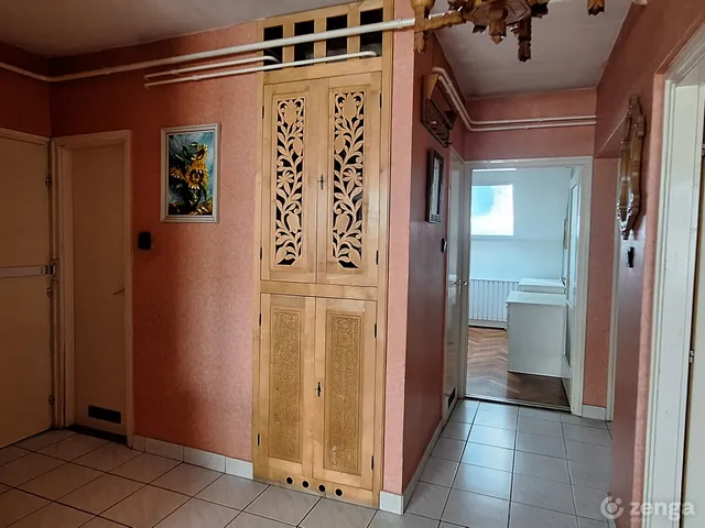 Eladó lakás Jászberény, Megyeház 78 nm