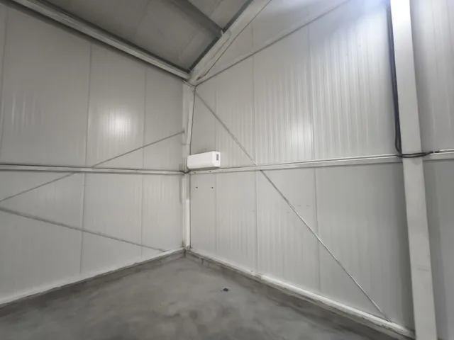 Kiadó kereskedelmi és ipari ingatlan Nyíregyháza 150 nm