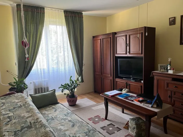 Eladó lakás Pécs, Kertváros 40 nm