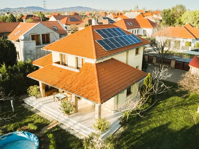 Eladó ház Nagykozár 160 nm