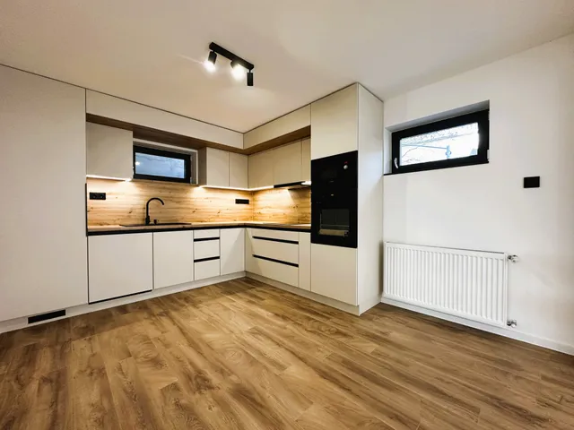 Eladó lakás Pécs, Bálics, Bálicsi út 80 nm