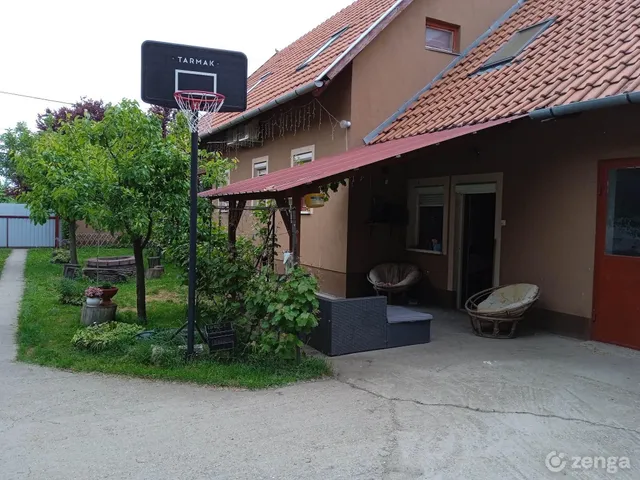 Eladó ház Békéscsaba, Gerla 180 nm