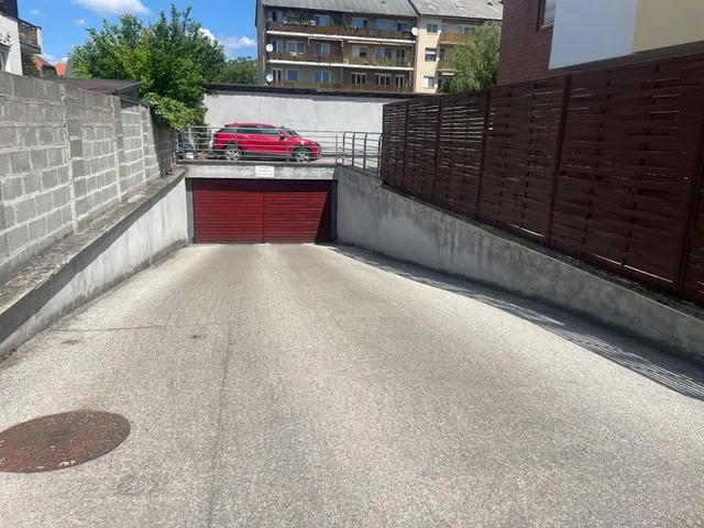Eladó garázs Győr, Nádorváros 14 nm