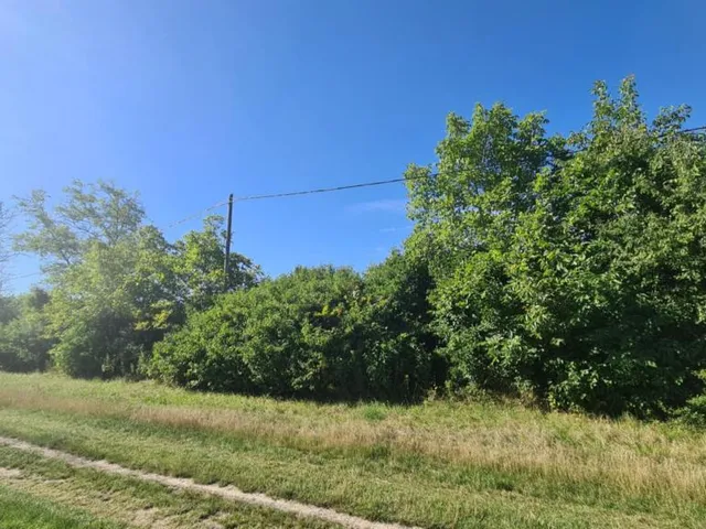 Eladó telek Győr, Révfalu 1472 nm