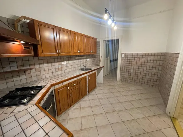 Eladó lakás Győr, Belváros 117 nm