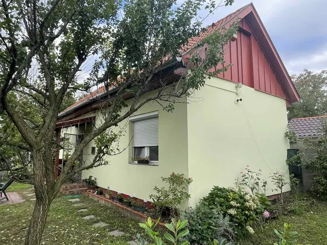 Eladó ház Győr, Sárás 64 nm