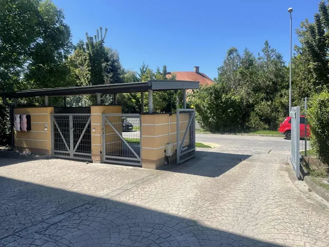 Kiadó garázs Győr, Révfalu 13 nm