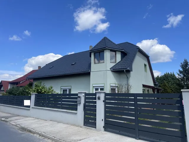 Eladó ház Győr, Ménfőcsanak 164 nm
