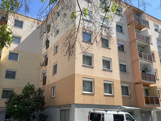 Eladó lakás Győr 67 nm