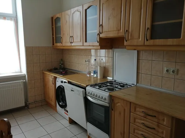 Kiadó lakás Győr, Belváros 111 nm