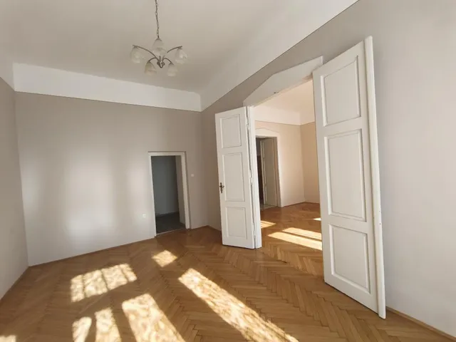 Eladó lakás Győr, Belváros 73 nm