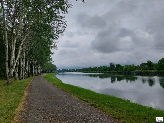 Eladó telek Szolnok 790 nm